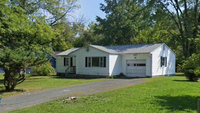 Photo - 106 Pondview Dr House