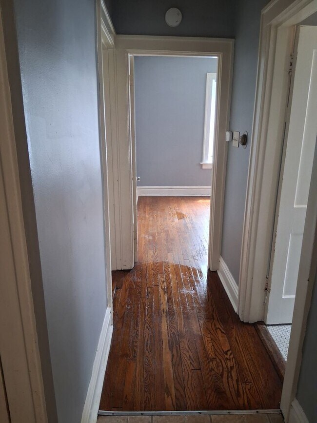 Foto del edificio - Welcome to 5028A Mardel in St. Louis, MO!