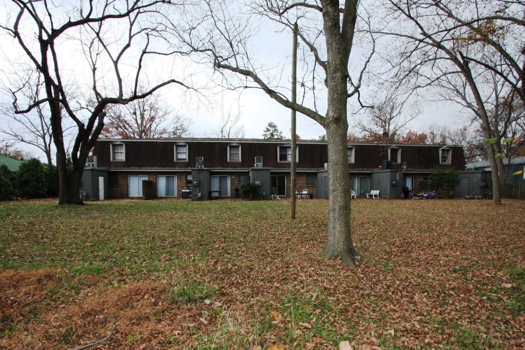 Building Photo - 707 4th Ave NE