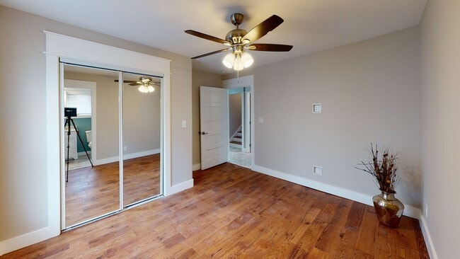 Building Photo - Renovated 6BR/4BA Cottage in Fort Sanders ...