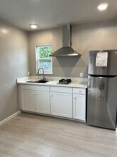 Building Photo - 475 Fortuna Ave