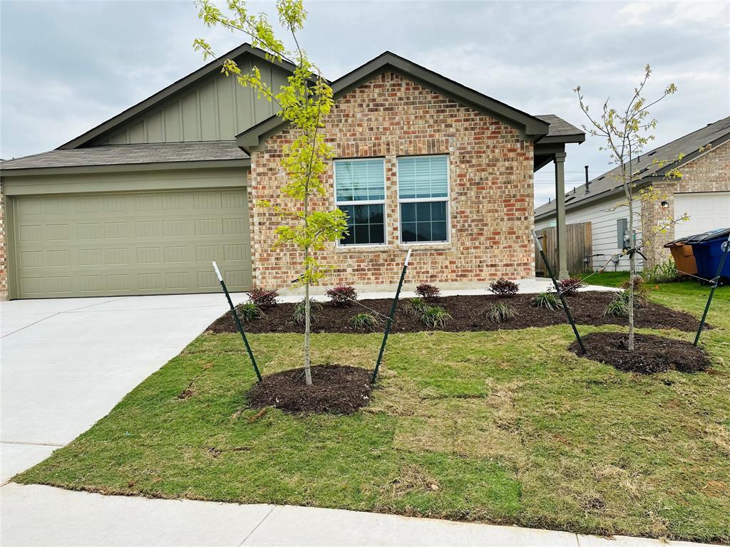 Foto principal - 10529 Steinbeck Dr
