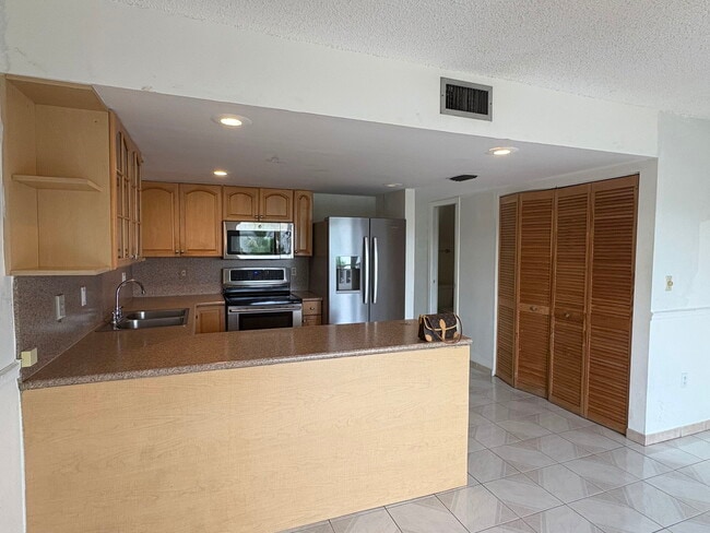 Foto del edificio - 5625 W 26th Ct