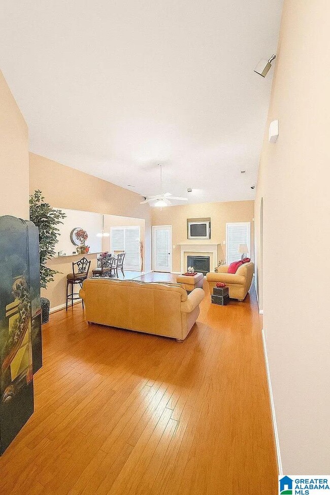 Foto del edificio - 191 Gardenside Dr