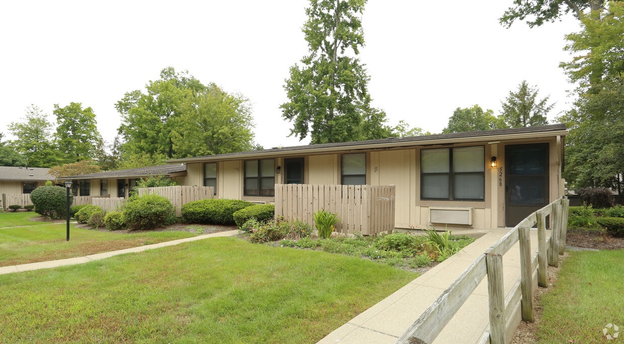 Primary Photo - Harvest Grove Apts