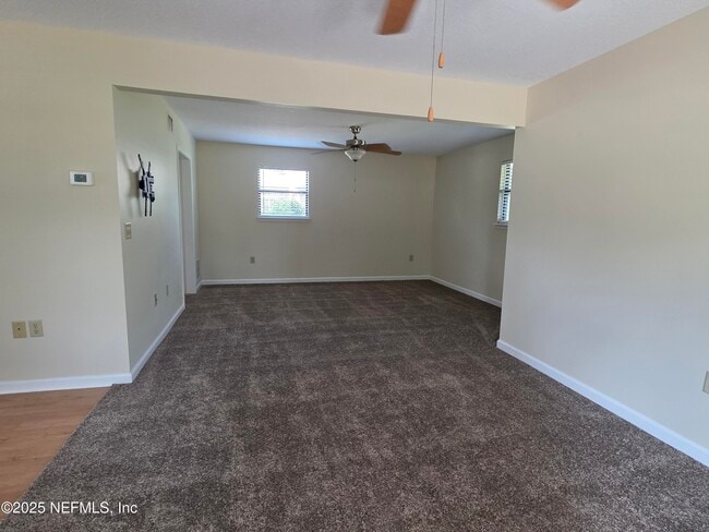 Building Photo - 2950 Florence Dr