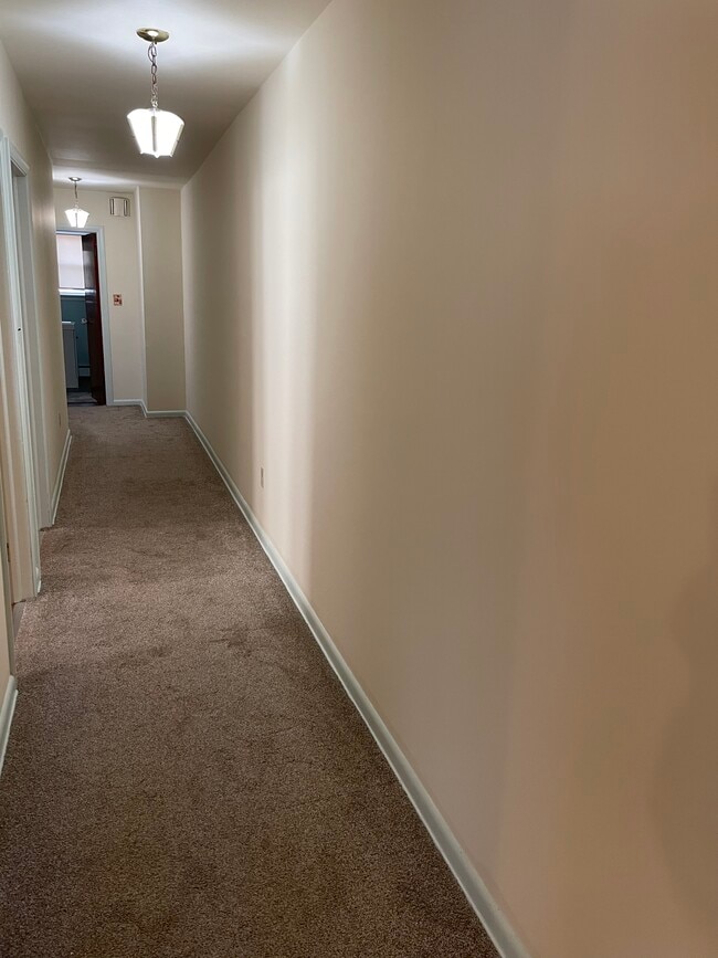 1724 Hilltop Ave, Essex, MD 21221 House Rental in Essex, MD