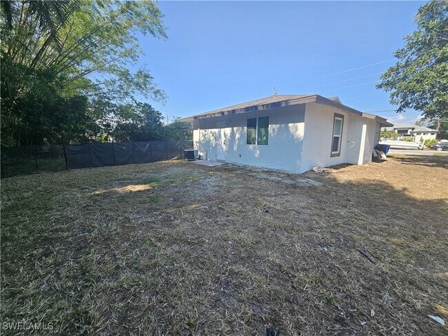 Building Photo - 18540 Miami Blvd