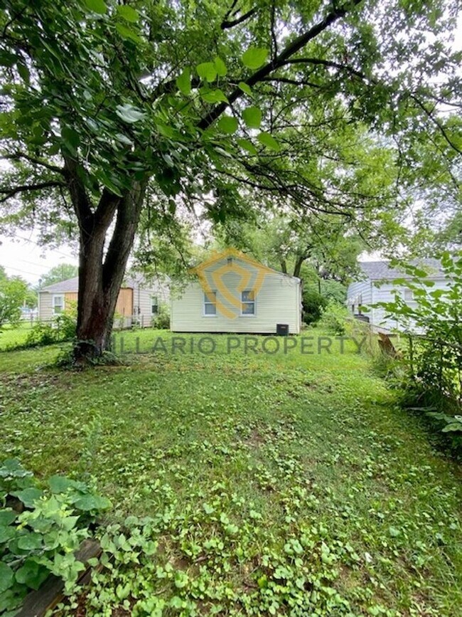 Foto del edificio - Minutes to the Indy 500 Track, 2 Bedroom, ...