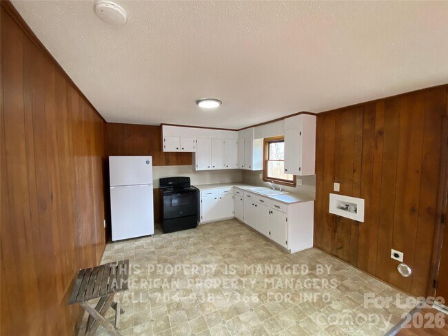 Foto del edificio - 3810 Vanderburg Dr S