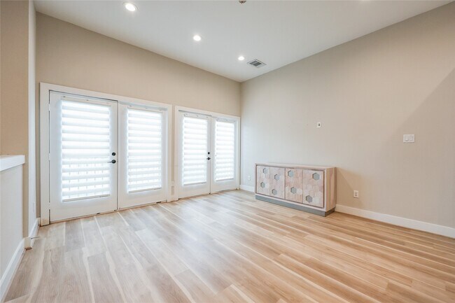 Foto del edificio - 5720 Beall St