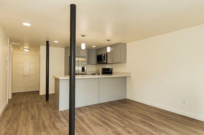 Building Photo - 2237 NW 59th-1