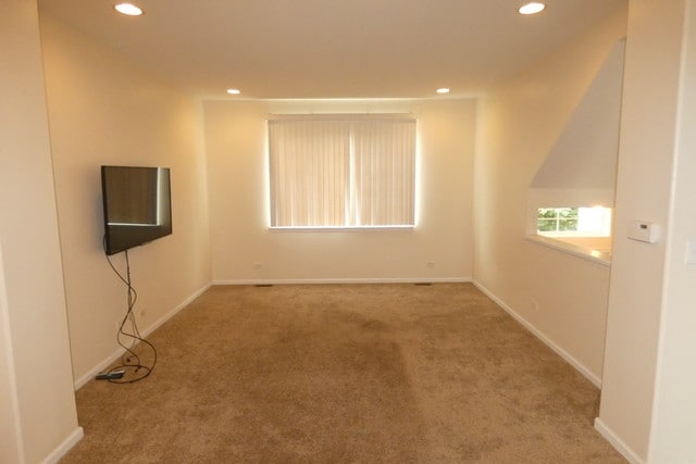 Building Photo - 584 New Haven Dr