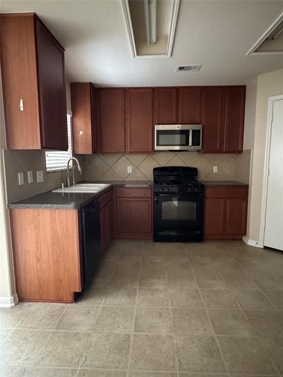 Foto del edificio - 14802 Grove Canyon Ct