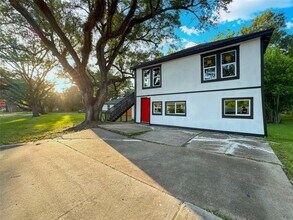 Building Photo - 705 Texas Ave
