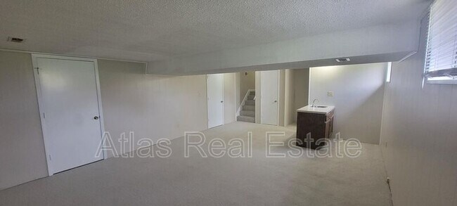 Building Photo - 17204-17206 E 48th Terrace S