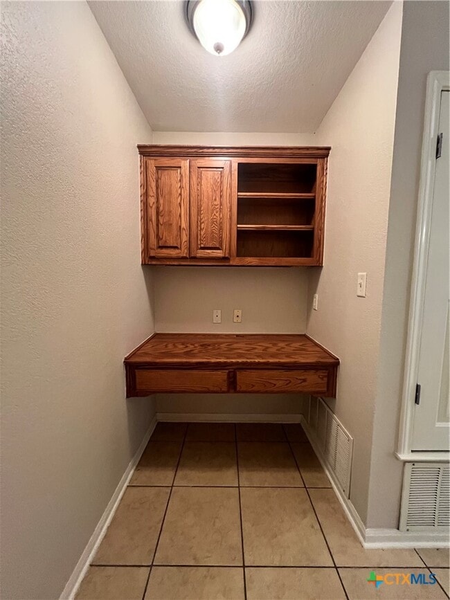 Building Photo - 607 Olaf Dr