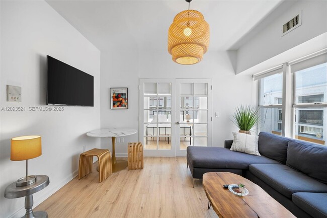 Building Photo - 227 1st St