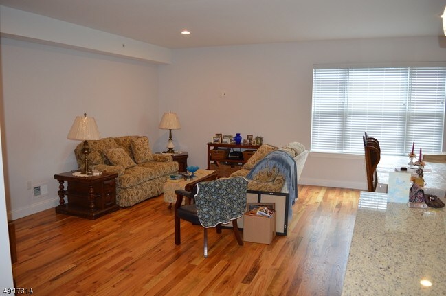 Foto del edificio - 599 Franklin Avenue