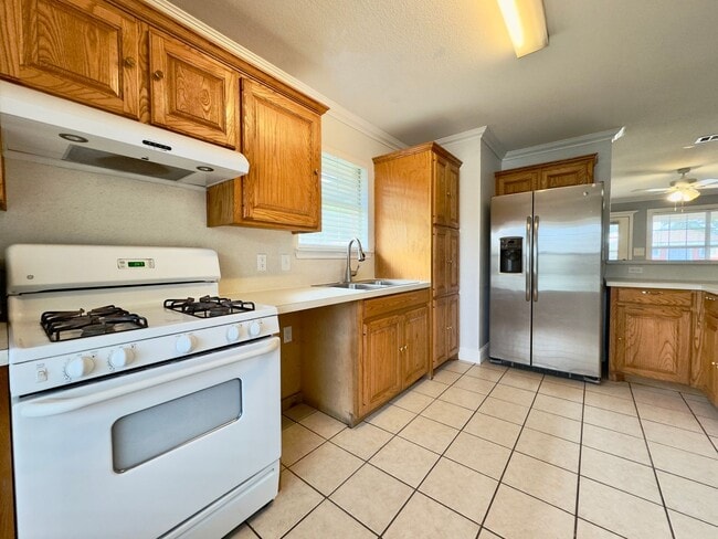 Foto del edificio - House For Rent