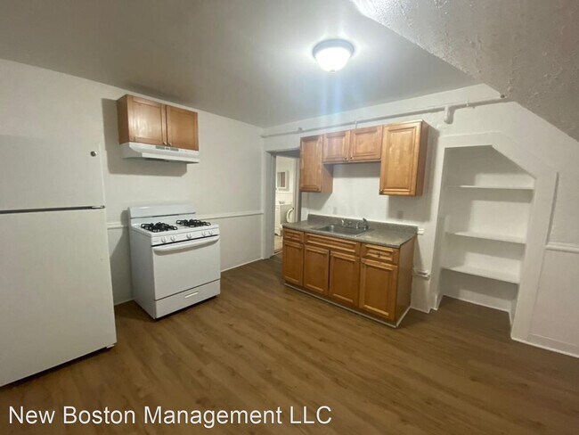 Building Photo - 133-135 Chestnut St