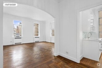 Building Photo - 11 W 81st St