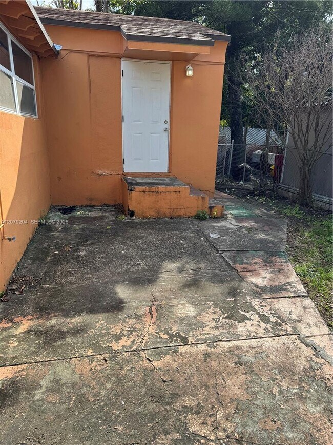 Foto del edificio - 1018 N 17th Ct