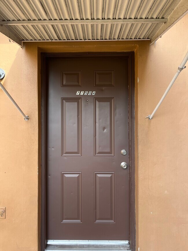 Foto del edificio - 7150 SW 22nd St