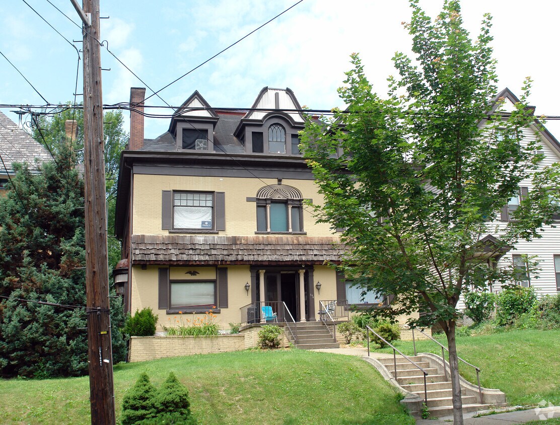 Building Photo - 346 S Aiken Ave