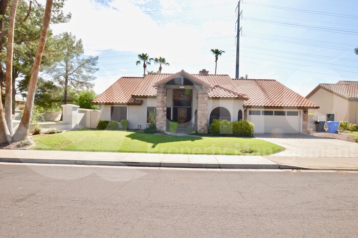 Primary Photo - Enjoy All That Val Vista Lakes Has To Offer !
