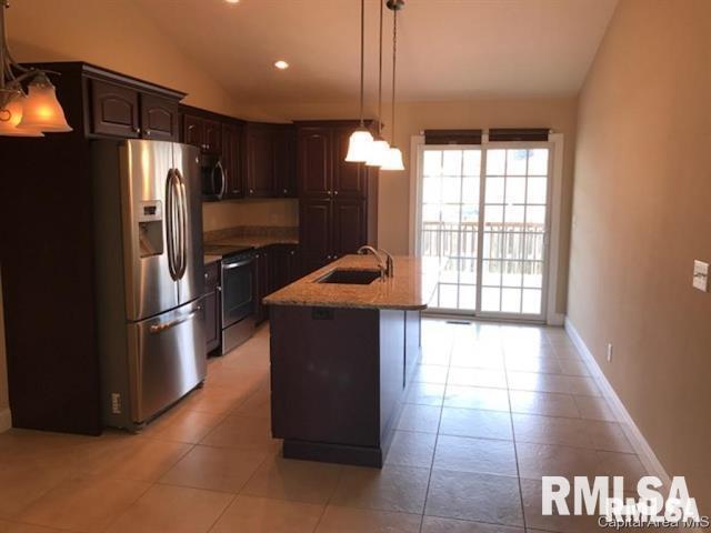 Building Photo - 2914 Cronin Dr