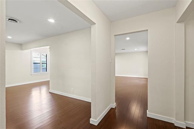 Foto del edificio - 6706 Kingsbury Dr