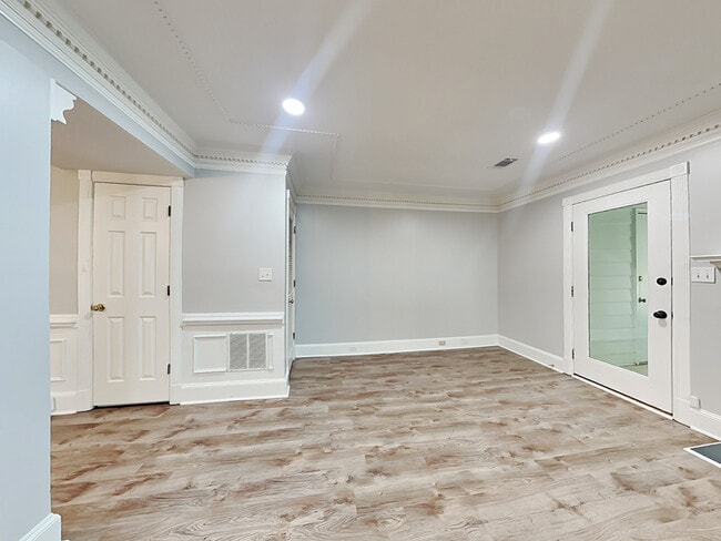 Foto del edificio - 325 Towergate Pl