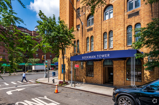 Foto del edificio - Silver Suites Residences at Beekman Tower