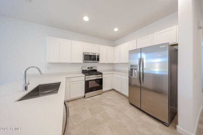 Building Photo - 17351 W Gray Fox Trl