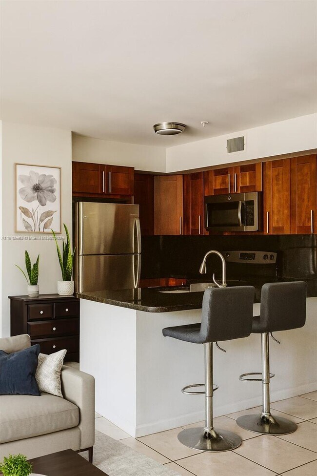 Foto del edificio - 2081 Renaissance Blvd