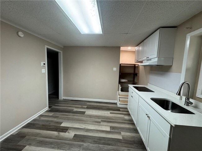 Foto del edificio - 5971 Robin Hood Ln