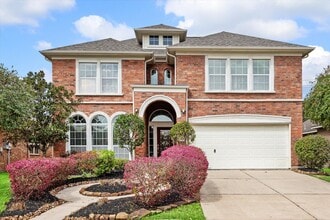 Building Photo - 2088 Silverthorn Ln