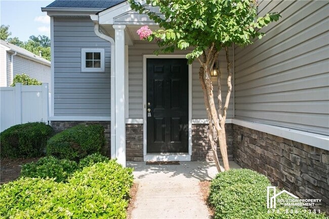 Building Photo - 709 Bedford Ct