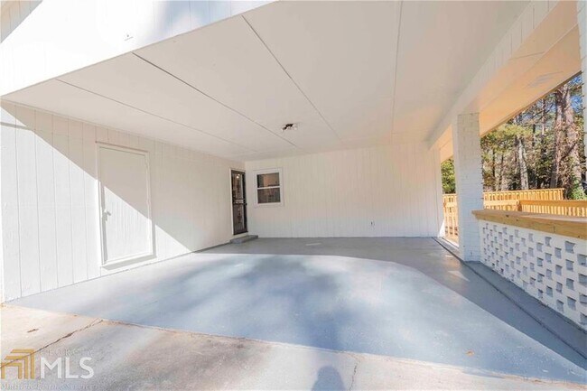 Building Photo - 510 Waterview Ln