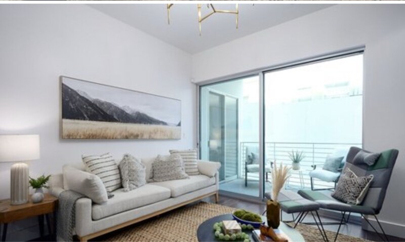 Foto principal - 6735 Yucca St