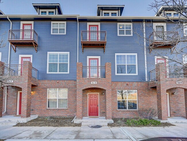 Building Photo - 313 E Las Animas St