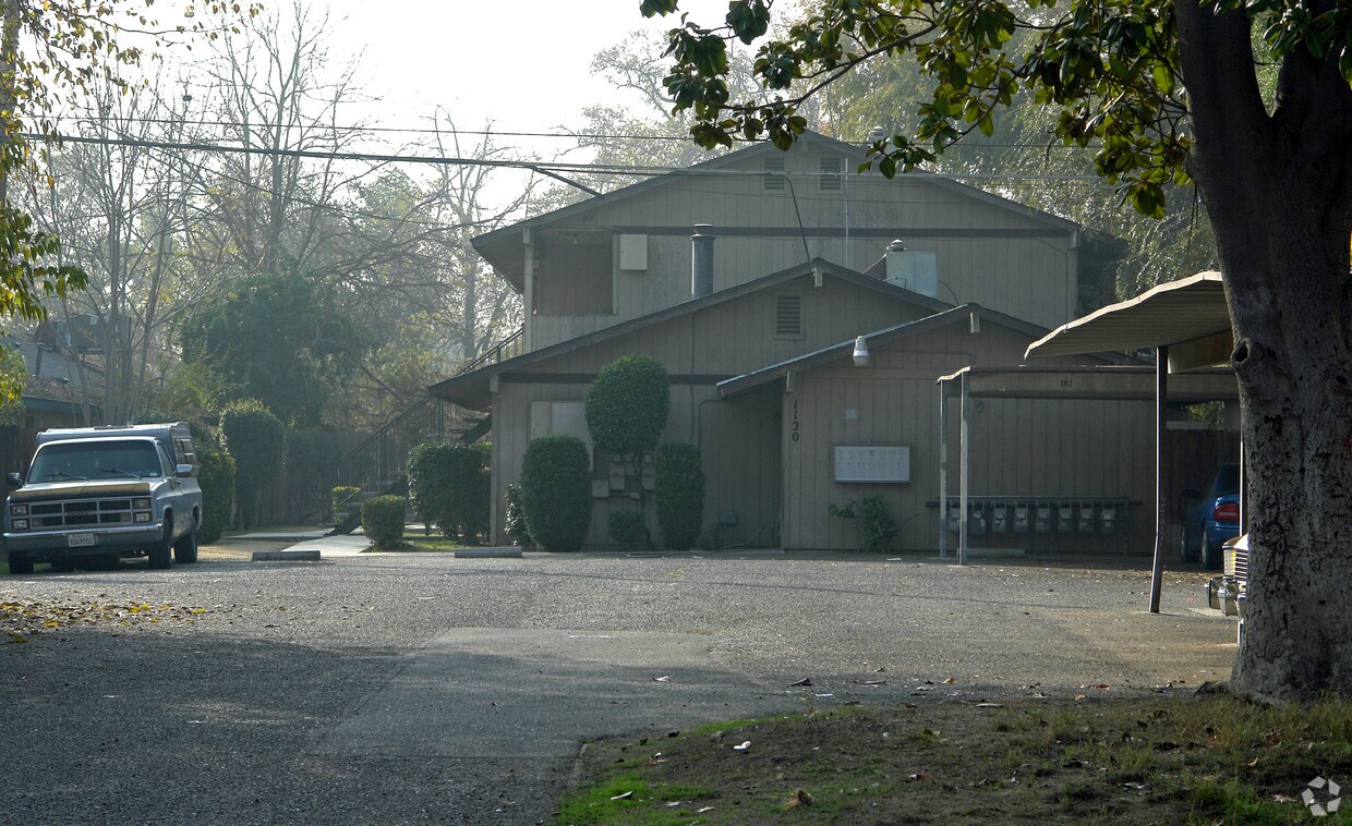 Foto del edificio - 1120 E Fedora Ave
