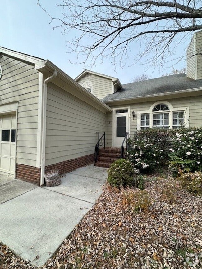 Irving Park Village Apartments for Rent Greensboro, NC 1 Rentals