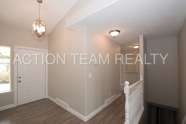 Building Photo - 14390 S Lapis Dr