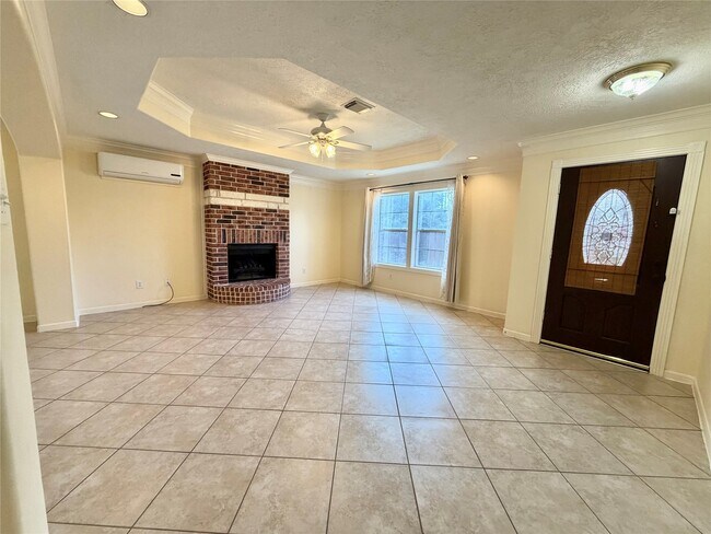 Building Photo - 6650 Roberson St