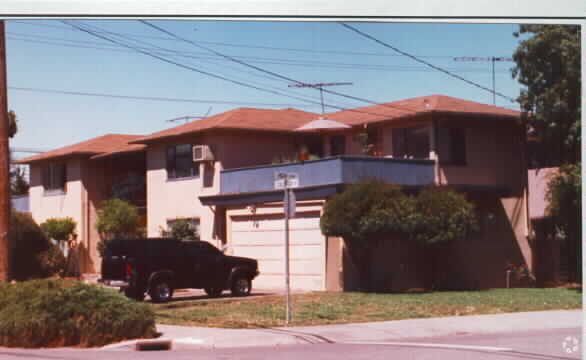 Primary Photo - 121 Colorado Ave