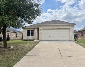 Building Photo - 141 Poplarwood Dr