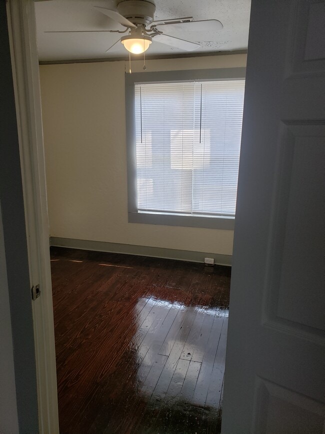 Bedroom - 309 S Canal St