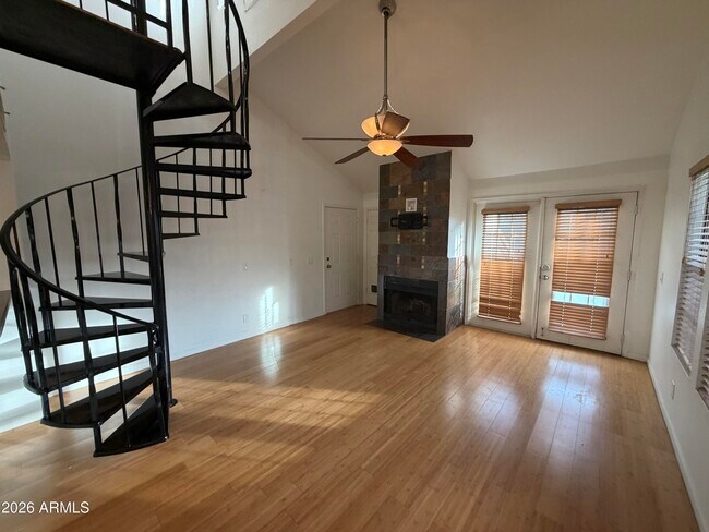 Foto del edificio - 2333 E Southern Ave